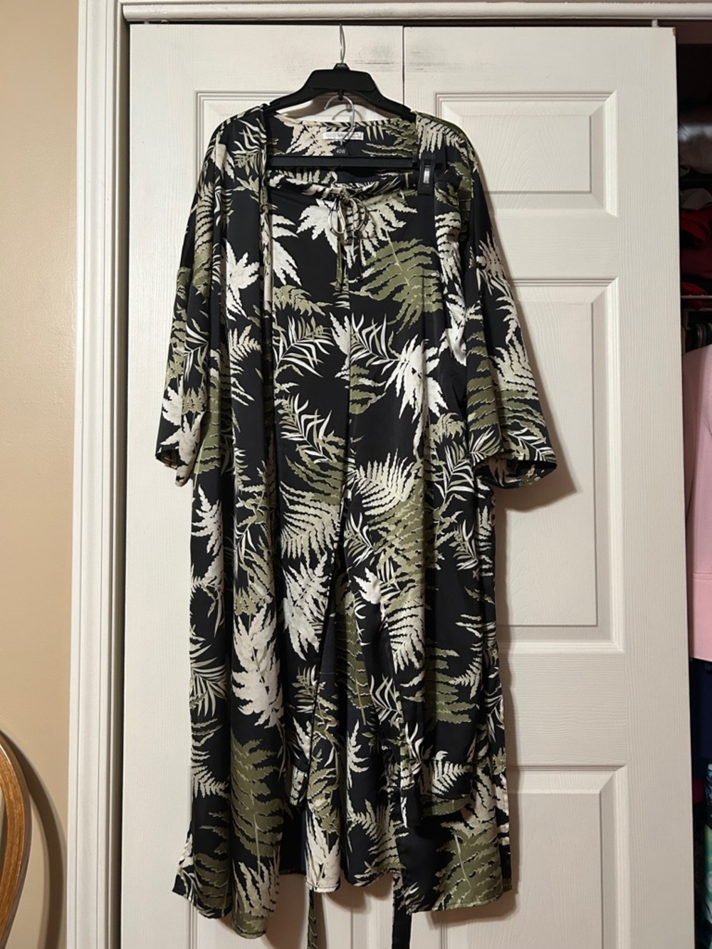 Subtle Luxury LoungeL/XL Black&Green Palm-Leaf Print Long Jacket/Robe, M/L Pants